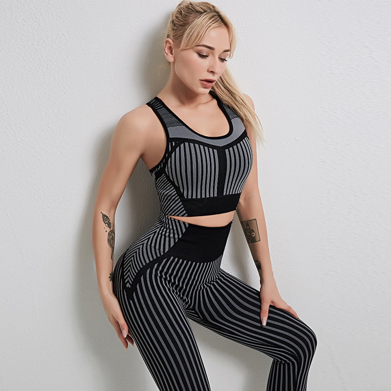 Strip Women Seamless Yoga Fitness Sports Suits - EmeRubies
